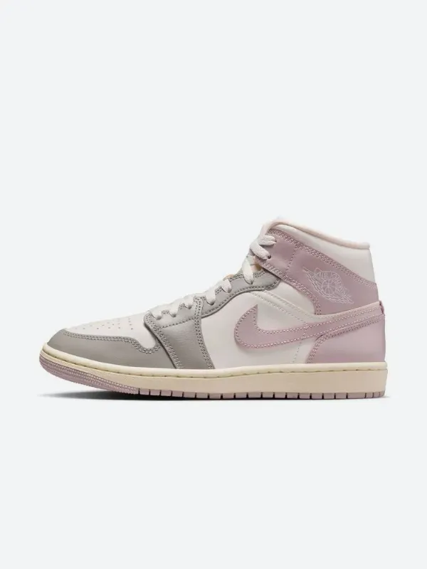 Кеды Jordan WMNS AIR 1 MID