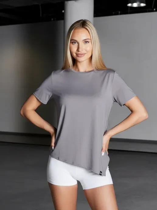 Спортивная футболка для фитнеса