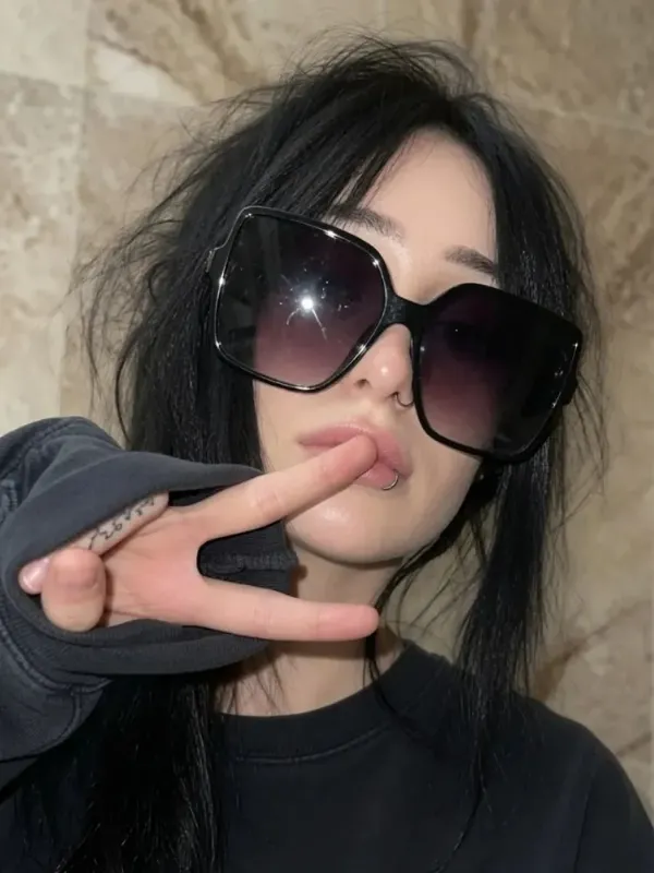 Очки солнцезащитные