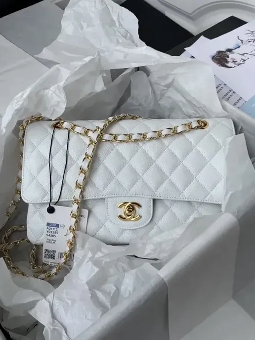Сумка Chanel через плечо маленькая с цепью