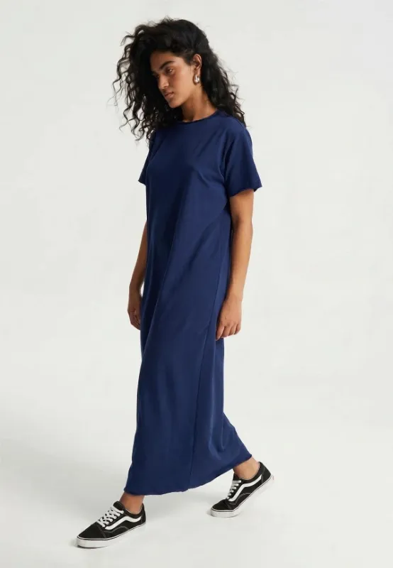 Artwear
Платье
