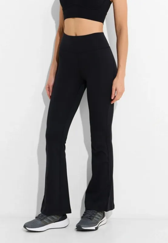 adidas
Брюки спортивные ALLME ESS FLARE