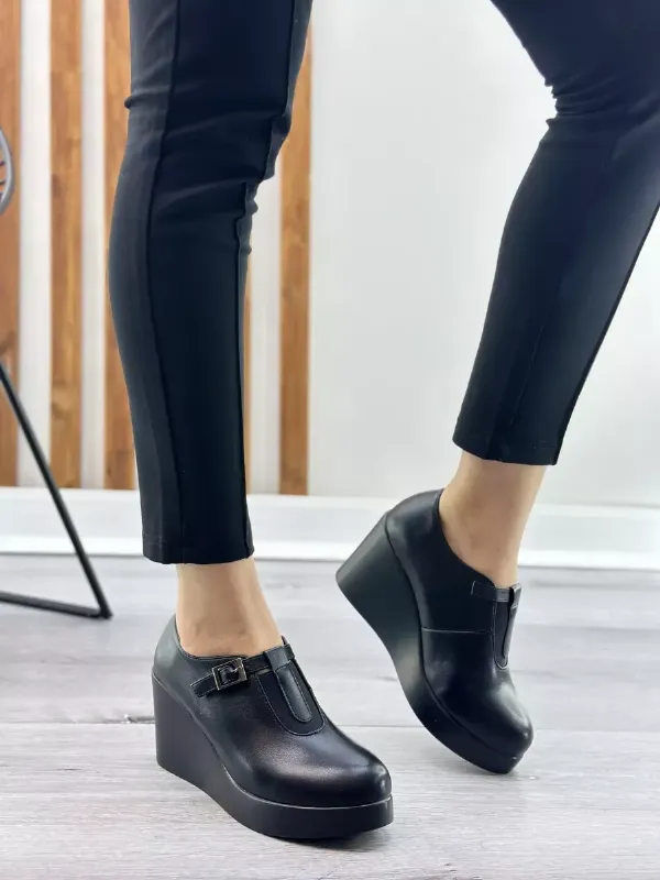 Туфли женские летние кожаные